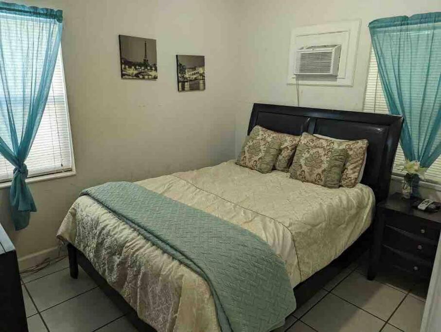 Private One-Bedroom 13-Directly Across From Beach 圣徒皮特海滩 外观 照片